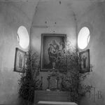 Widok na wnętrze prezbiterium cerkwi, fot. Jerzy Tur, l. 60-te XX w. 