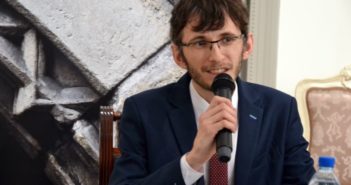Социйолоґічный портрет жытелів Нового Санча двох епох в книжці др. Поломского – реляция зо стрічы