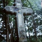 Czarna, krzyż nagrobny na cmentarzu parafialnym, fot. J. Giemza, 1982, TT_109_09_AS_030