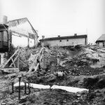 Jarosław, ul. Grodzka, brama krakowska i mury miejskie, prace przy odsłonięciu fortyfikacji, fot. L. Starzak, 10.12.1973, sygn. TT_25_4285_C_012