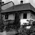 Babice, pn. pierzeja rynku, dom nr 5, od pd. wsch., fot. B. Tondos, 10	maja	1967	r. 