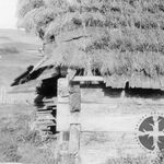 Komańcza, chyża (obecnie w MBL), elewacja tylna, fot. A. Bocheński, 1960, sygn. AAB_01_02_08_C